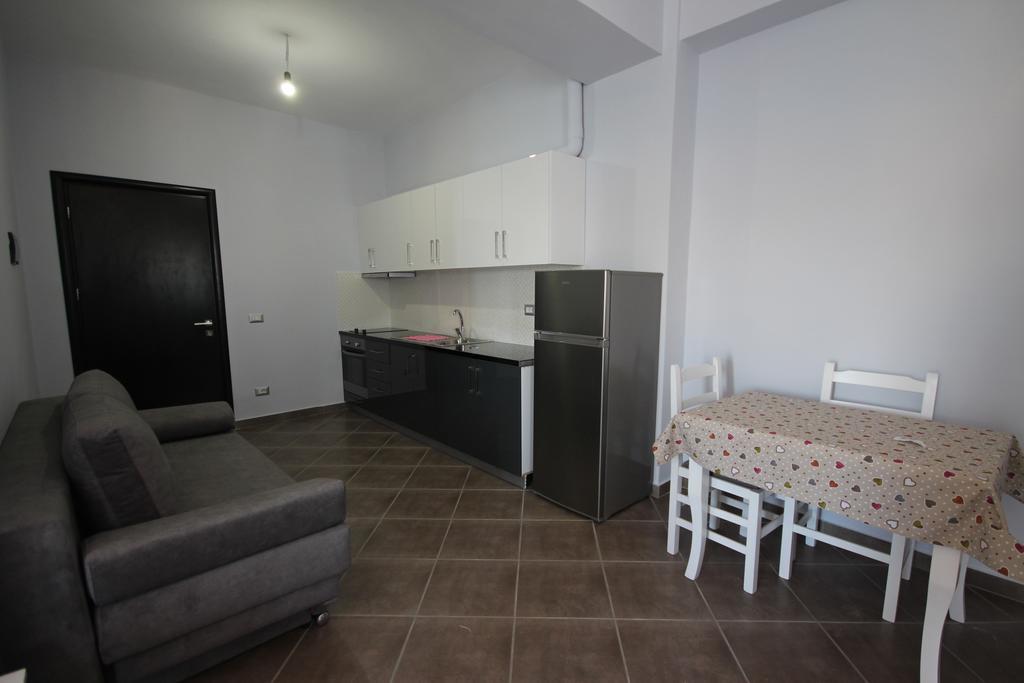 Vila Sulozeqi Apartamento Sarandë Exterior foto